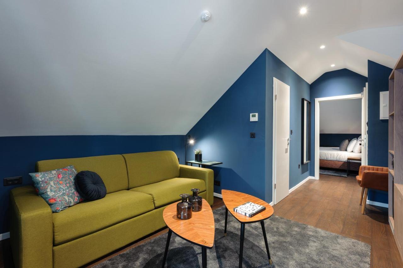 Executive Suite Attic,1141030567:JPEG