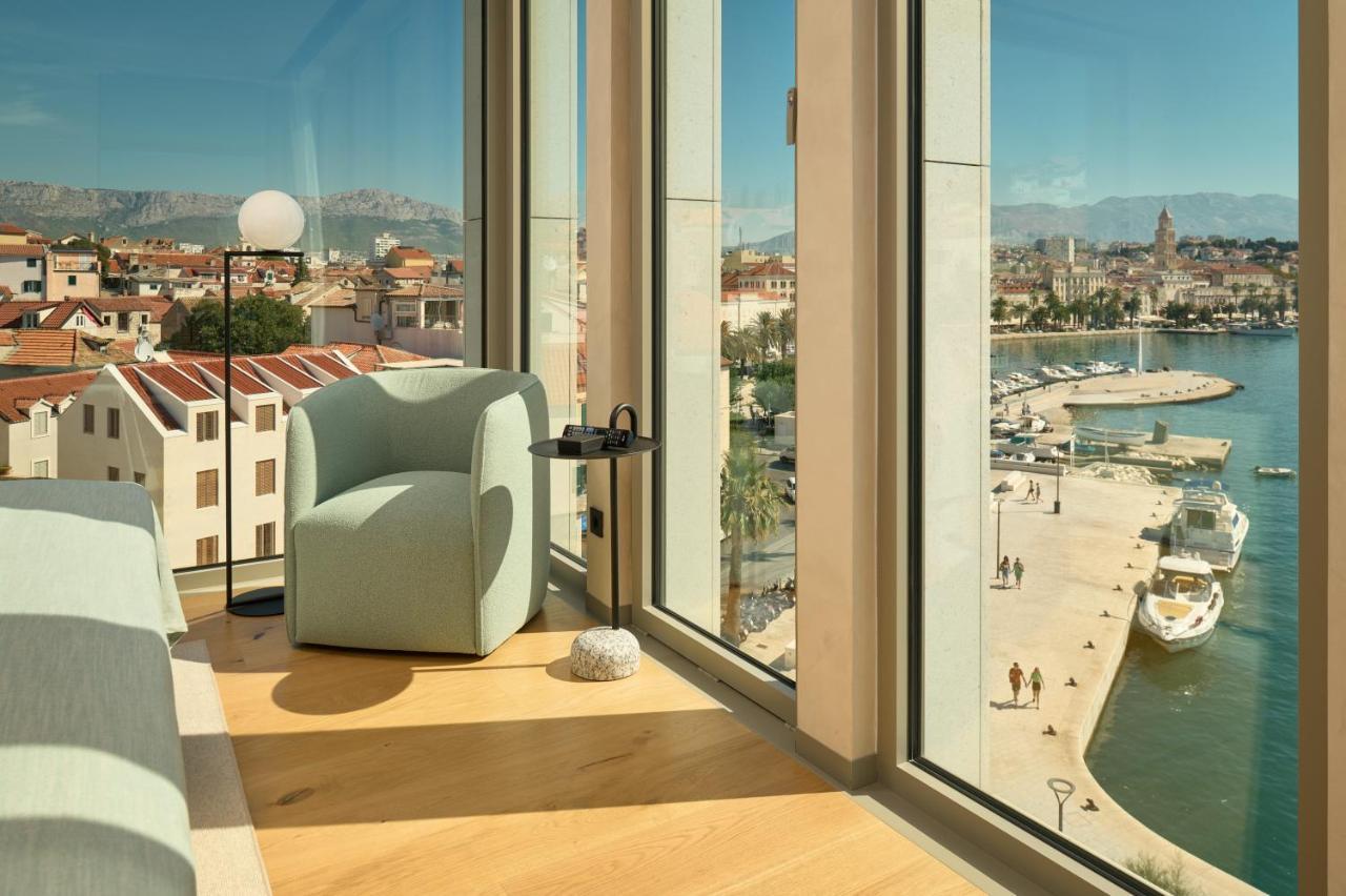 Habitación Doble Esquinera Premium con vistas al mar - 2 camas